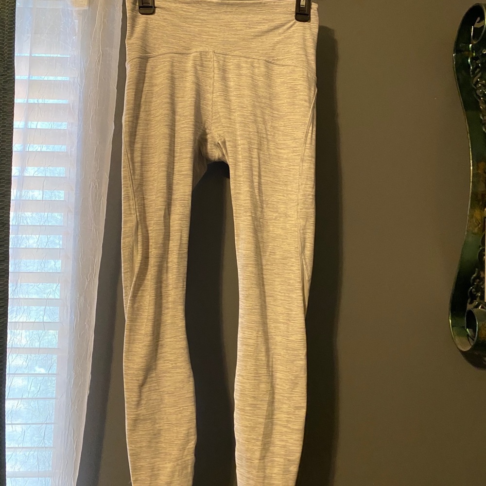 White stripped lululemon leggings